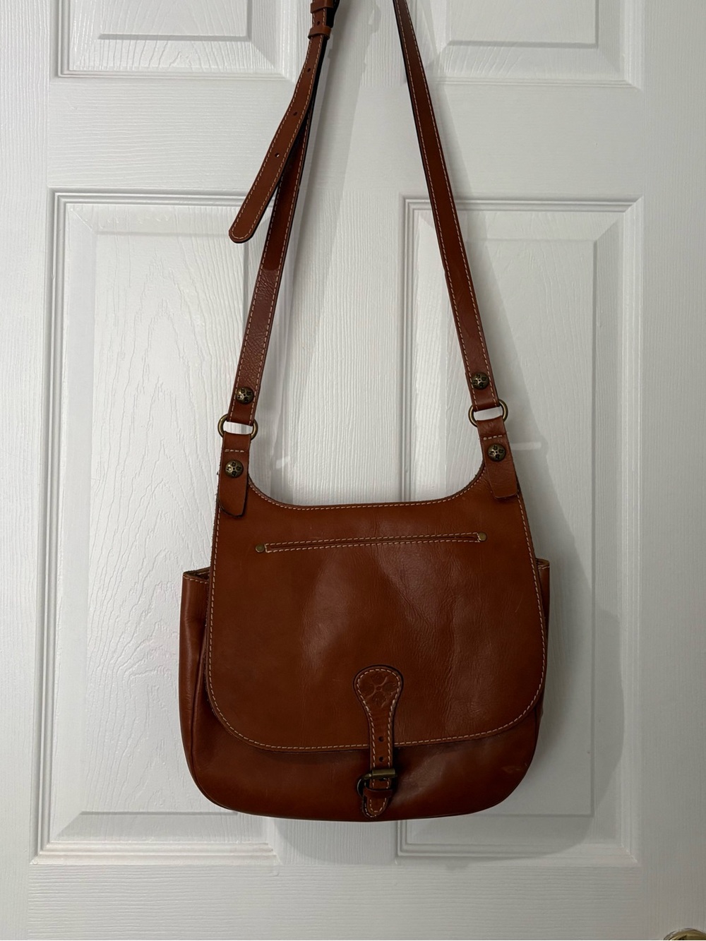 Patricia Nash London Heritage
Collection Cognac Smooth Leather Saddle Crossbody